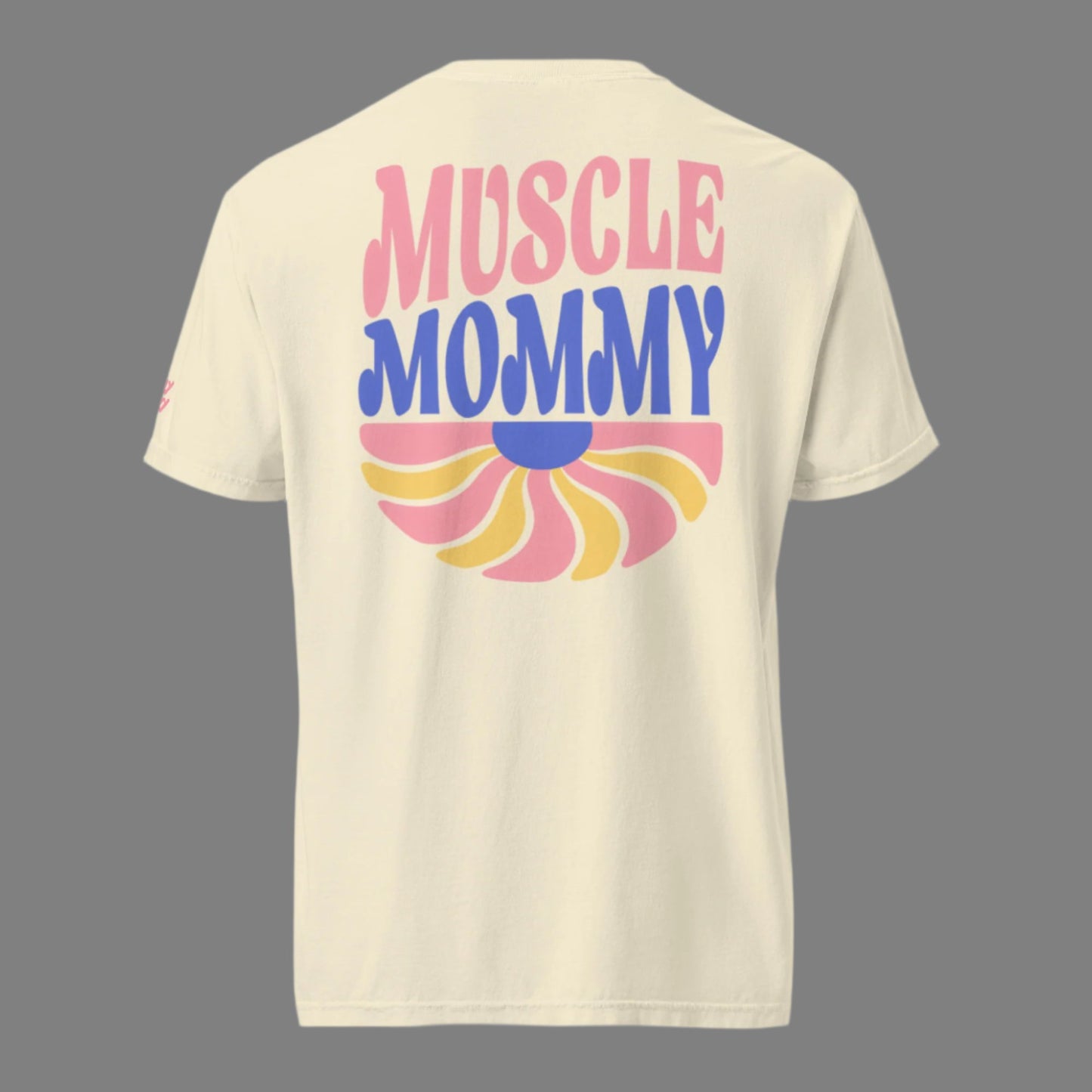 Muscle Mommy Retro Pump Cover T-Shirt (More Colors)